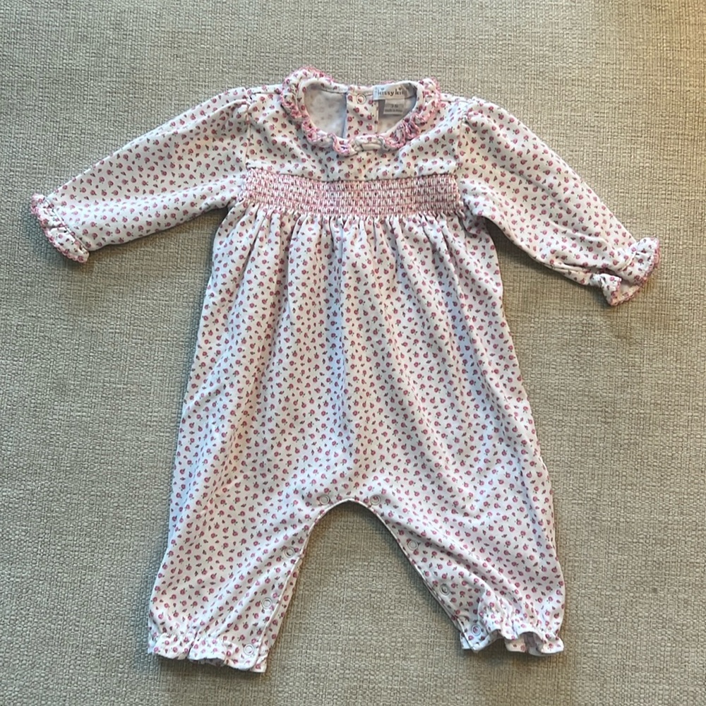 Kissy kissy onesie